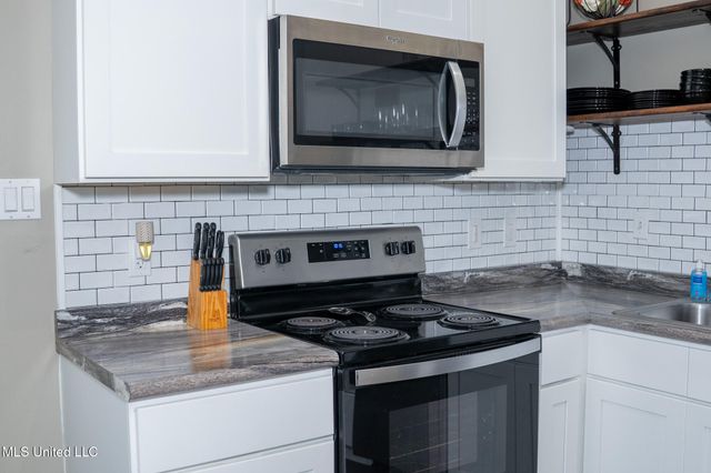 13240 River Road, Gulfport, MS 39503