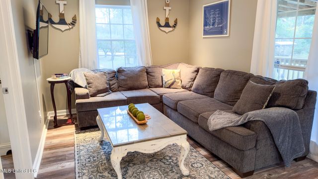 13240 River Road, Gulfport, MS 39503