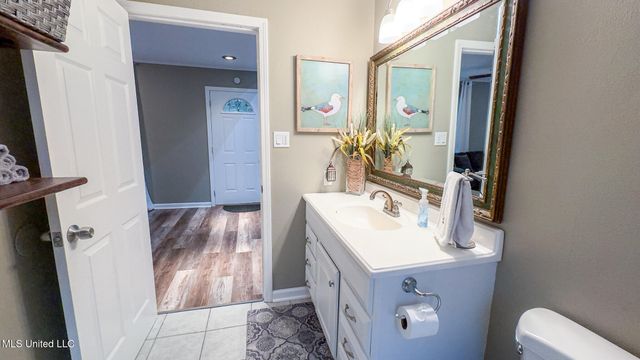 13240 River Road, Gulfport, MS 39503