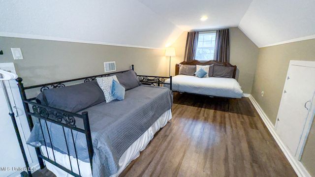 13240 River Road, Gulfport, MS 39503