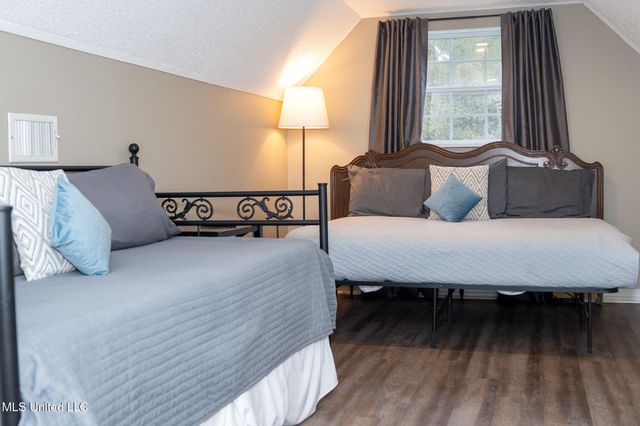 13240 River Road, Gulfport, MS 39503