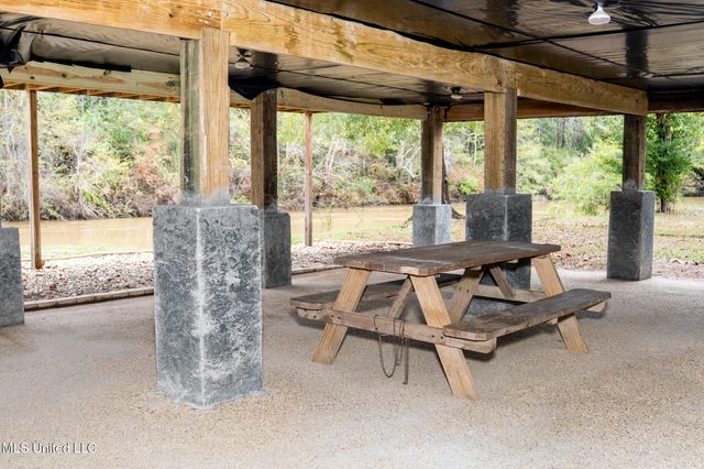 13240 River Road, Gulfport, MS 39503