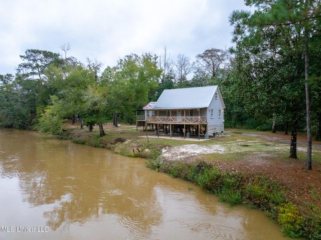 13240 River Road, Gulfport, MS 39503