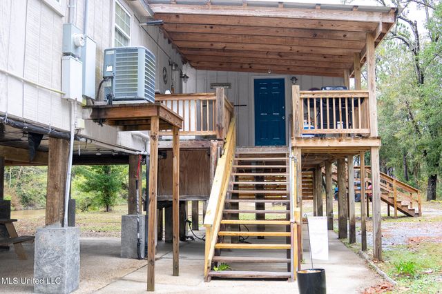 13240 River Road, Gulfport, MS 39503