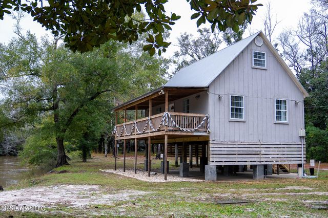 13240 River Road, Gulfport, MS 39503