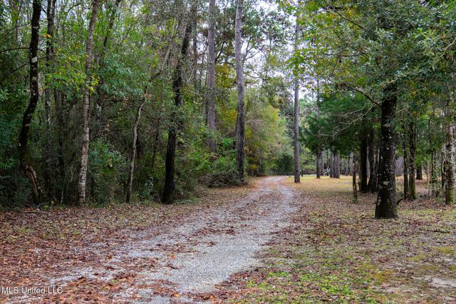 13240 River Road, Gulfport, MS 39503