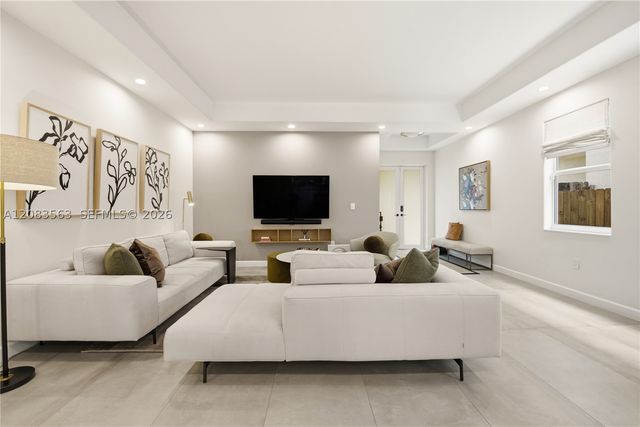 3112 Ohio St, Miami, FL 33133