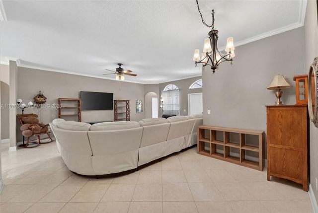 3090 SE 7th Pl, Homestead, FL 33033