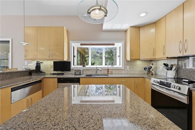 3094 Bray RD, Virginia Beach, VA 23452