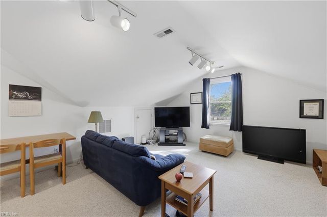 3094 Bray RD, Virginia Beach, VA 23452