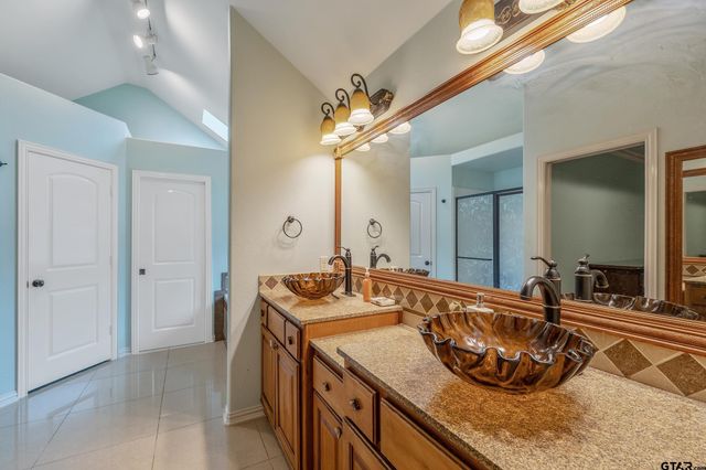 3072 Yasmeen Cir, Flint, TX 75762