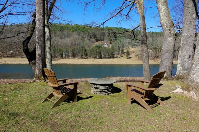 19 Arrowhead Lane, Narrowsburg, NY 12764