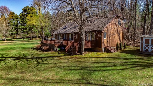 19 Arrowhead Lane, Narrowsburg, NY 12764