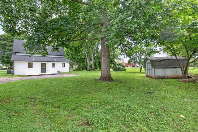 102 Cowan St, W, Cowan, TN 37318