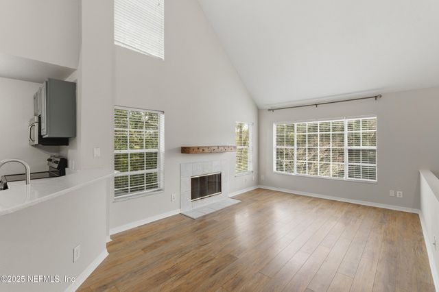 13700 RICHMOND PARK Drive N 607, Jacksonville, FL 32224