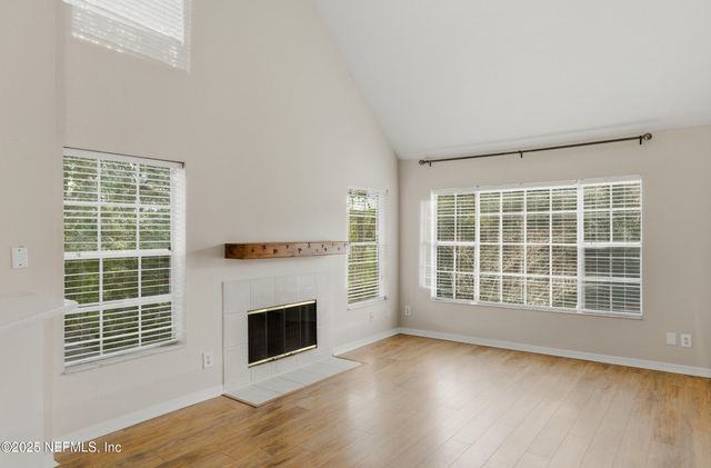 13700 RICHMOND PARK Drive N 607, Jacksonville, FL 32224