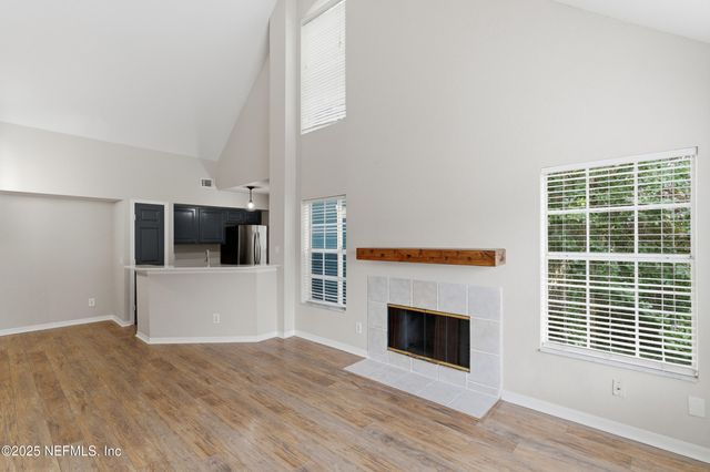 13700 RICHMOND PARK Drive N 607, Jacksonville, FL 32224