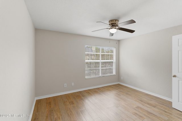 13700 RICHMOND PARK Drive N 607, Jacksonville, FL 32224