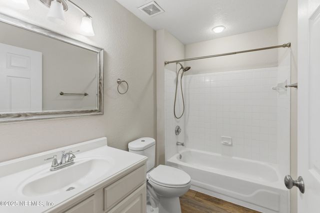 13700 RICHMOND PARK Drive N 607, Jacksonville, FL 32224