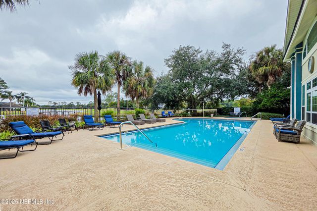 13700 RICHMOND PARK Drive N 607, Jacksonville, FL 32224