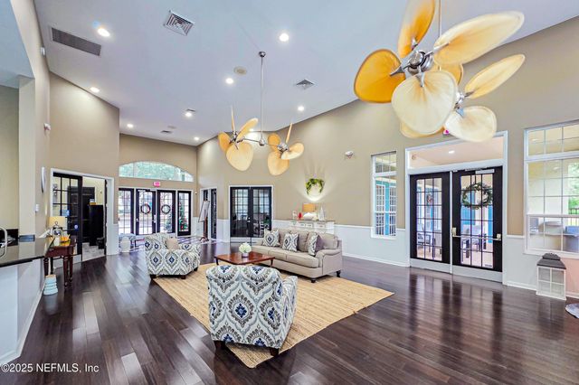13700 RICHMOND PARK Drive N 607, Jacksonville, FL 32224