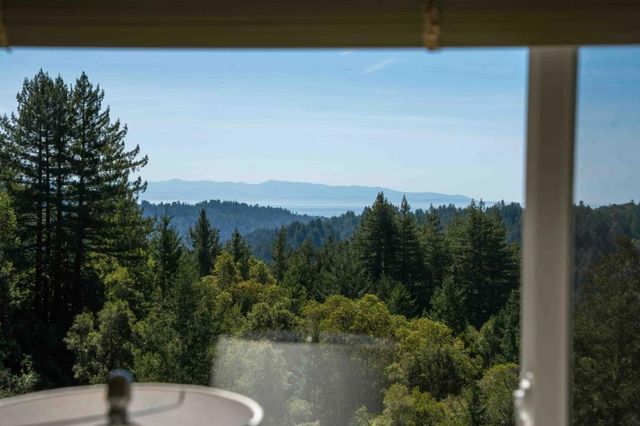 555 Bohnen Road, Santa Cruz, CA 95065