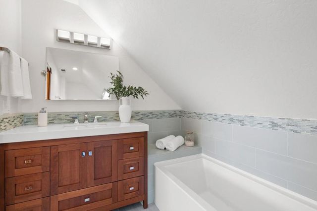 555 Bohnen Road, Santa Cruz, CA 95065