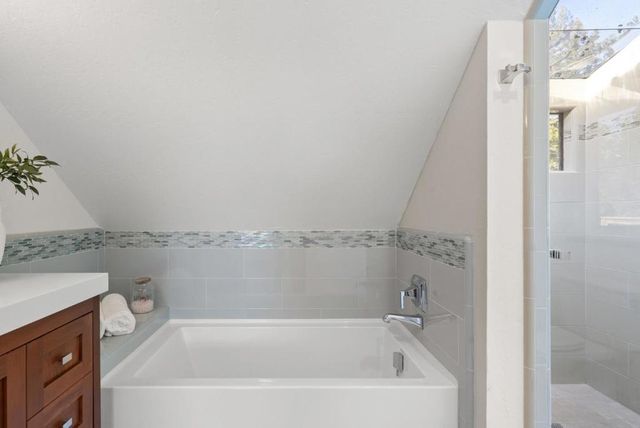 555 Bohnen Road, Santa Cruz, CA 95065