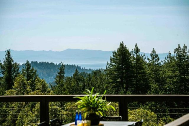 555 Bohnen Road, Santa Cruz, CA 95065