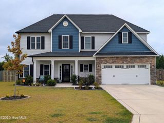 257 W Broughton Lane, Rocky Point, NC 28457