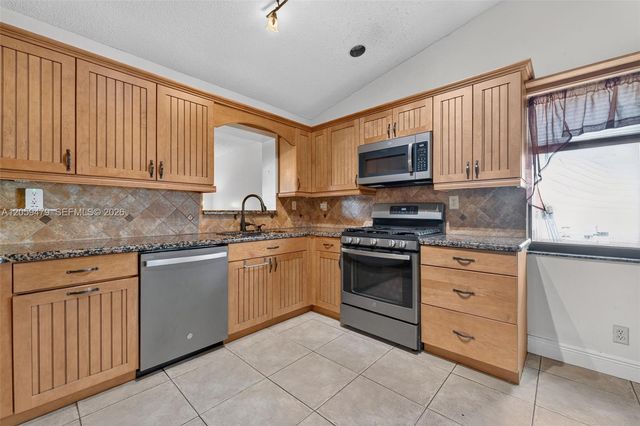 7508 SW 6th Court, North Lauderdale, FL 33068