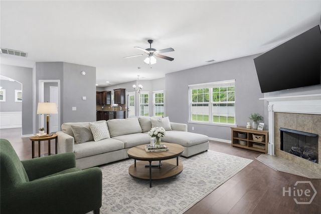 1295 Peacock Trail, Hinesville, GA 31313