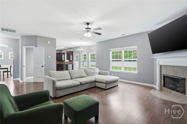 1295 Peacock Trail, Hinesville, GA 31313