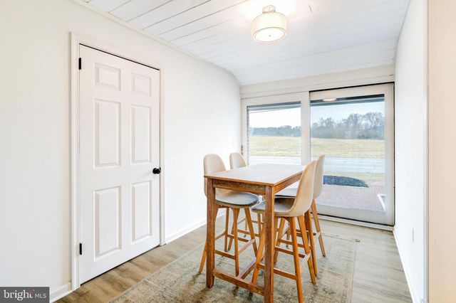 7047 LINCOLN HWY W, Thomasville, PA 17364