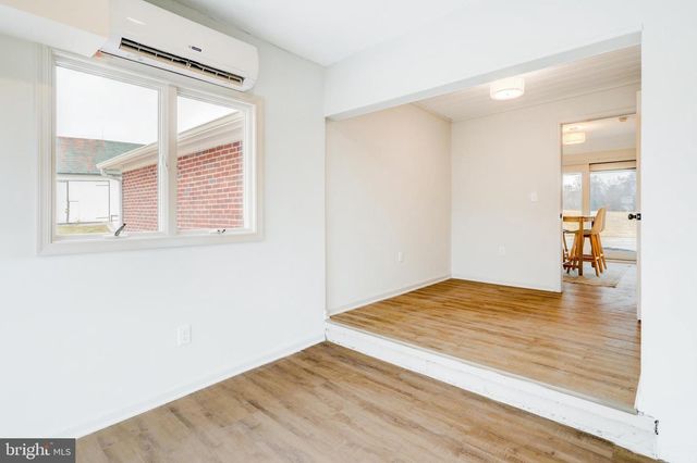 7047 LINCOLN HWY W, Thomasville, PA 17364