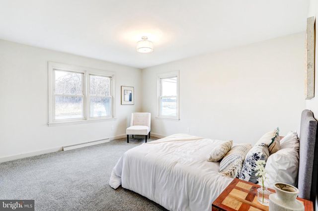 7047 LINCOLN HWY W, Thomasville, PA 17364