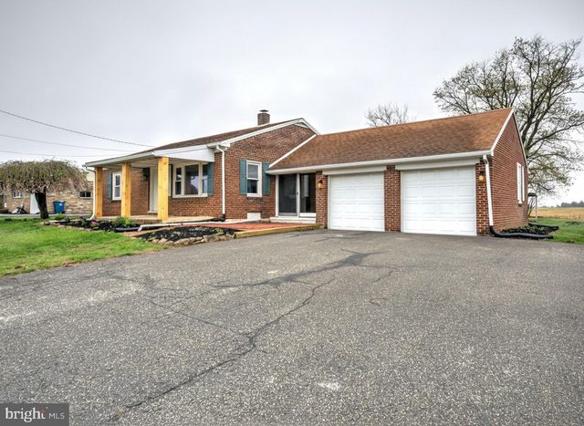 7047 LINCOLN HWY W, Thomasville, PA 17364