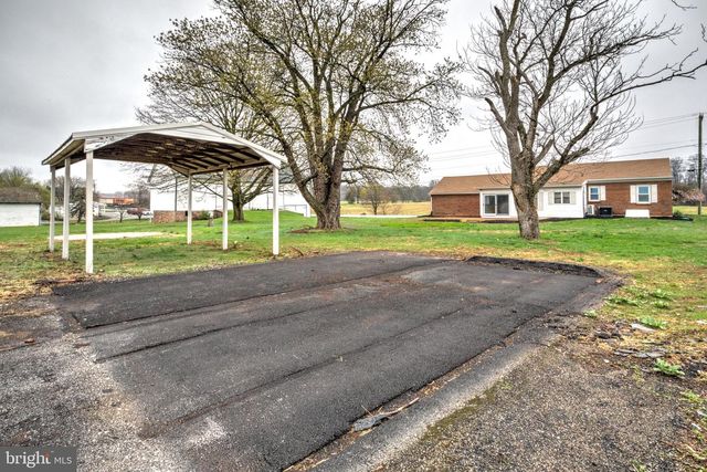 7047 LINCOLN HWY W, Thomasville, PA 17364