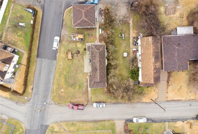 4430 Bowes Ave, West Mifflin, PA 15122