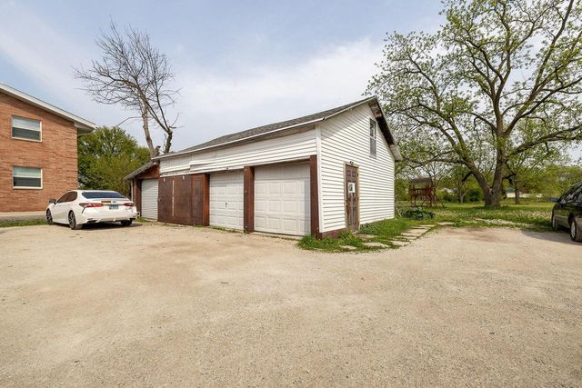 1145 White Rock AVENUE, Waukesha, WI 53186