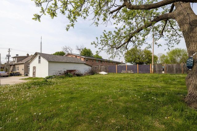 1145 White Rock AVENUE, Waukesha, WI 53186
