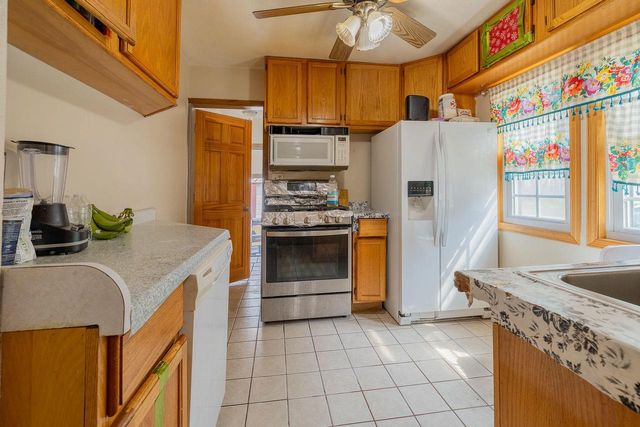 1145 White Rock AVENUE, Waukesha, WI 53186