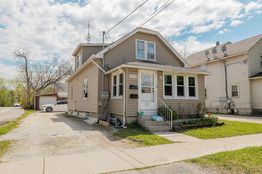 1145 White Rock AVENUE, Waukesha, WI 53186