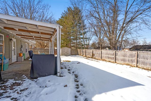 1502 Royal Oak Court, Goshen, OH 45140