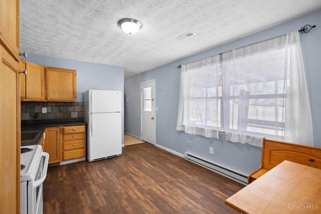 1502 Royal Oak Court, Goshen, OH 45140