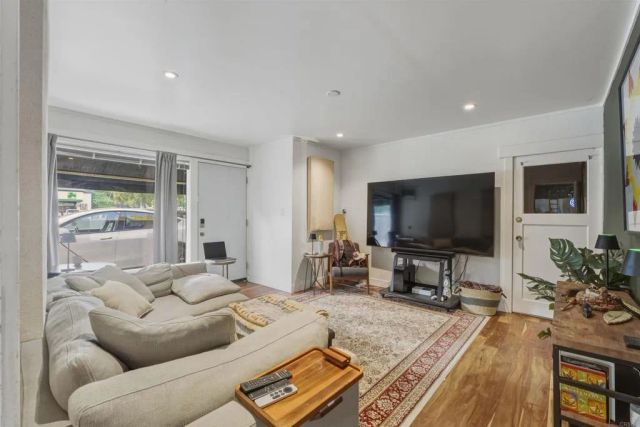 3065 Reynard, San Diego, CA 92103