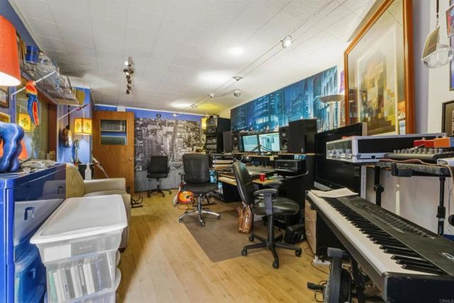 3065 Reynard, San Diego, CA 92103