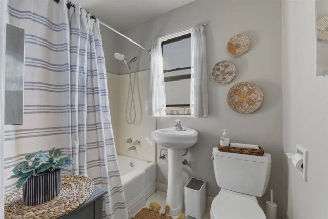 3065 Reynard, San Diego, CA 92103