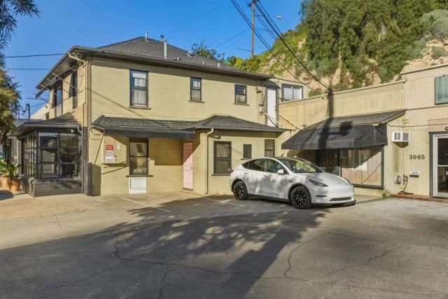 3065 Reynard, San Diego, CA 92103