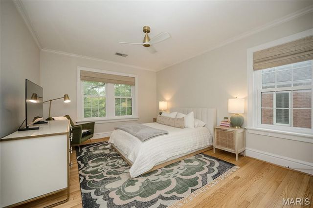 215 N Central Avenue 2S, Clayton, MO 63105